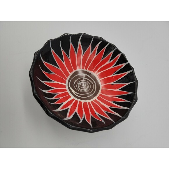 Talavera Pottery Tri Footed Wall Bowl Sunflower Mexican Pottery Scalloped Edge - Picture 12 of 12